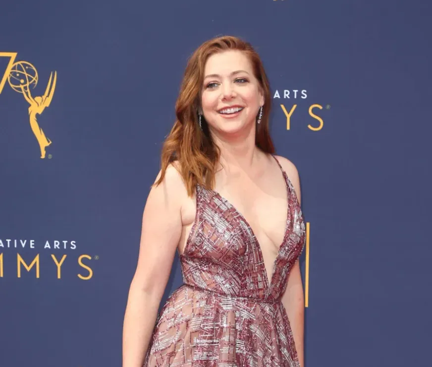 Alyson Hannigan Height, Weight, Net Worth, Age, Career And Full Bio