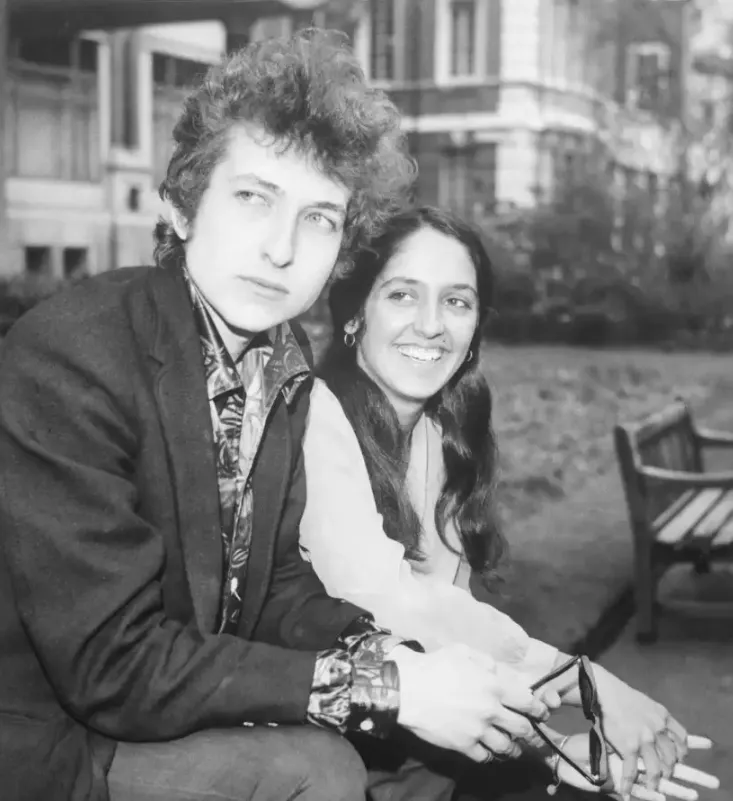 Bob Dylan’s Current Wife Is He Still Close to Sara Dylan